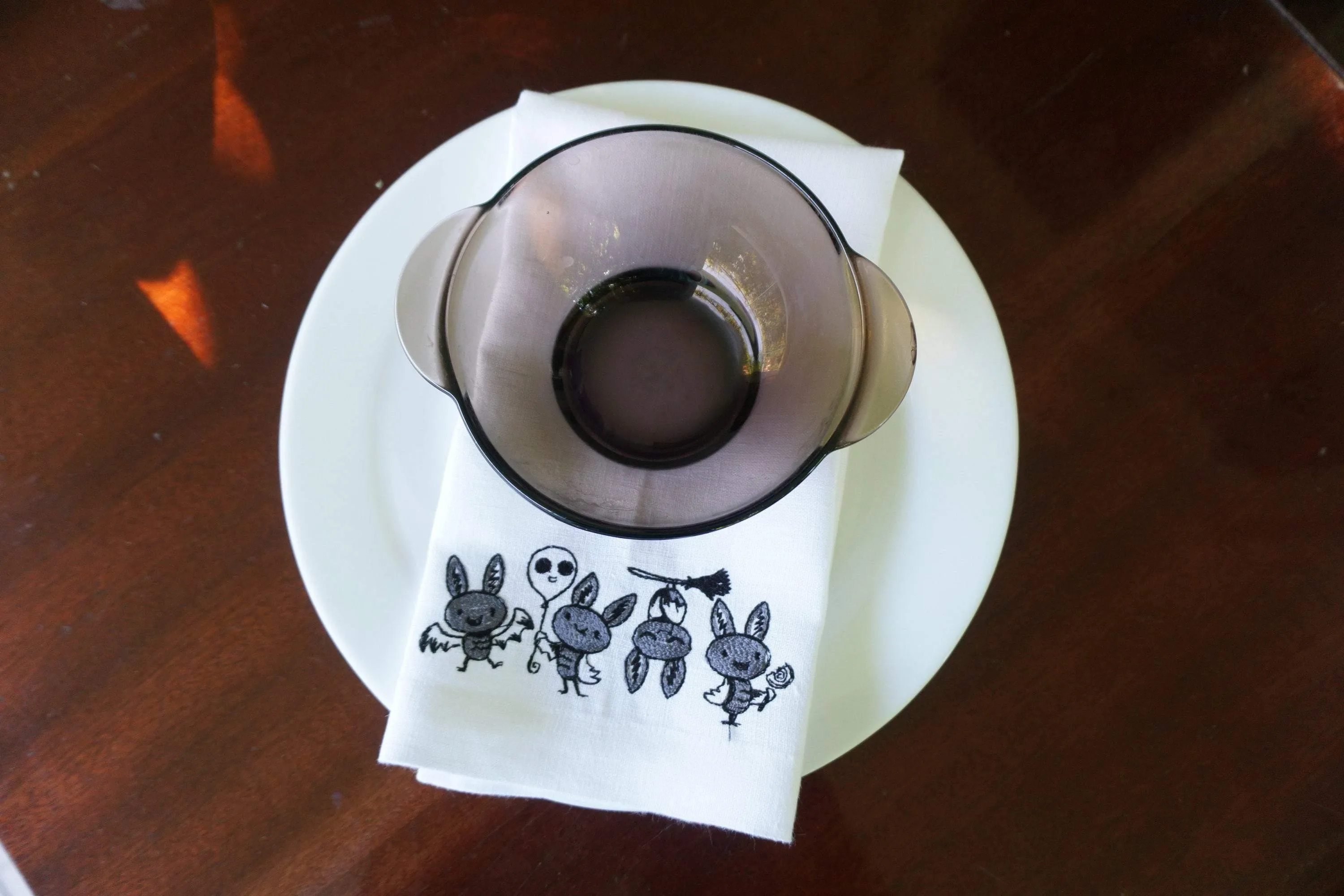 #070 | Halloween bats with balloon and broomstick | Linen napkins