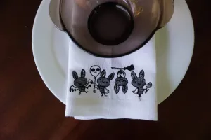 #070 | Halloween bats with balloon and broomstick | Linen napkins