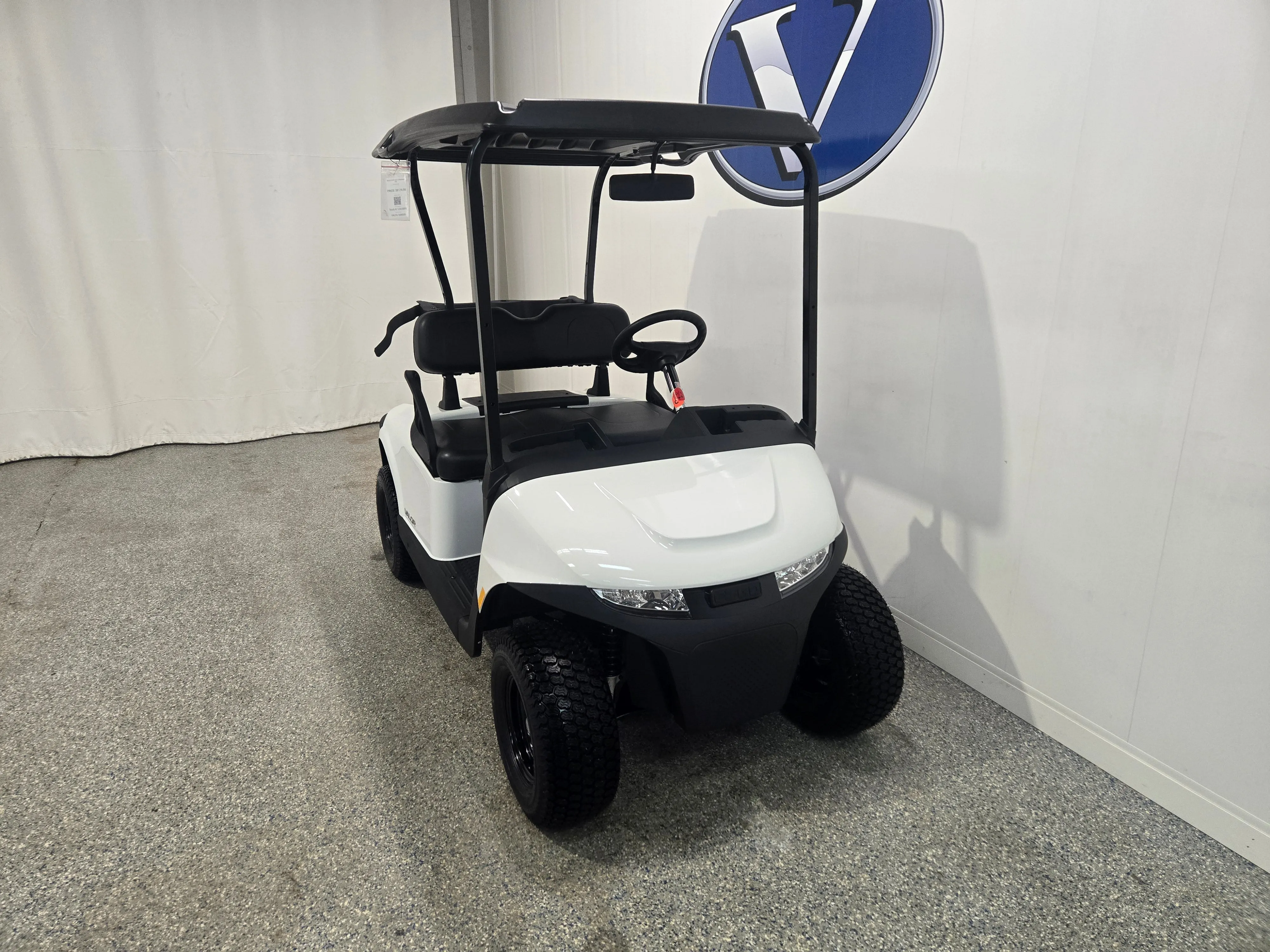 2025 E-Z-GO Valor 2 Passenger Gas