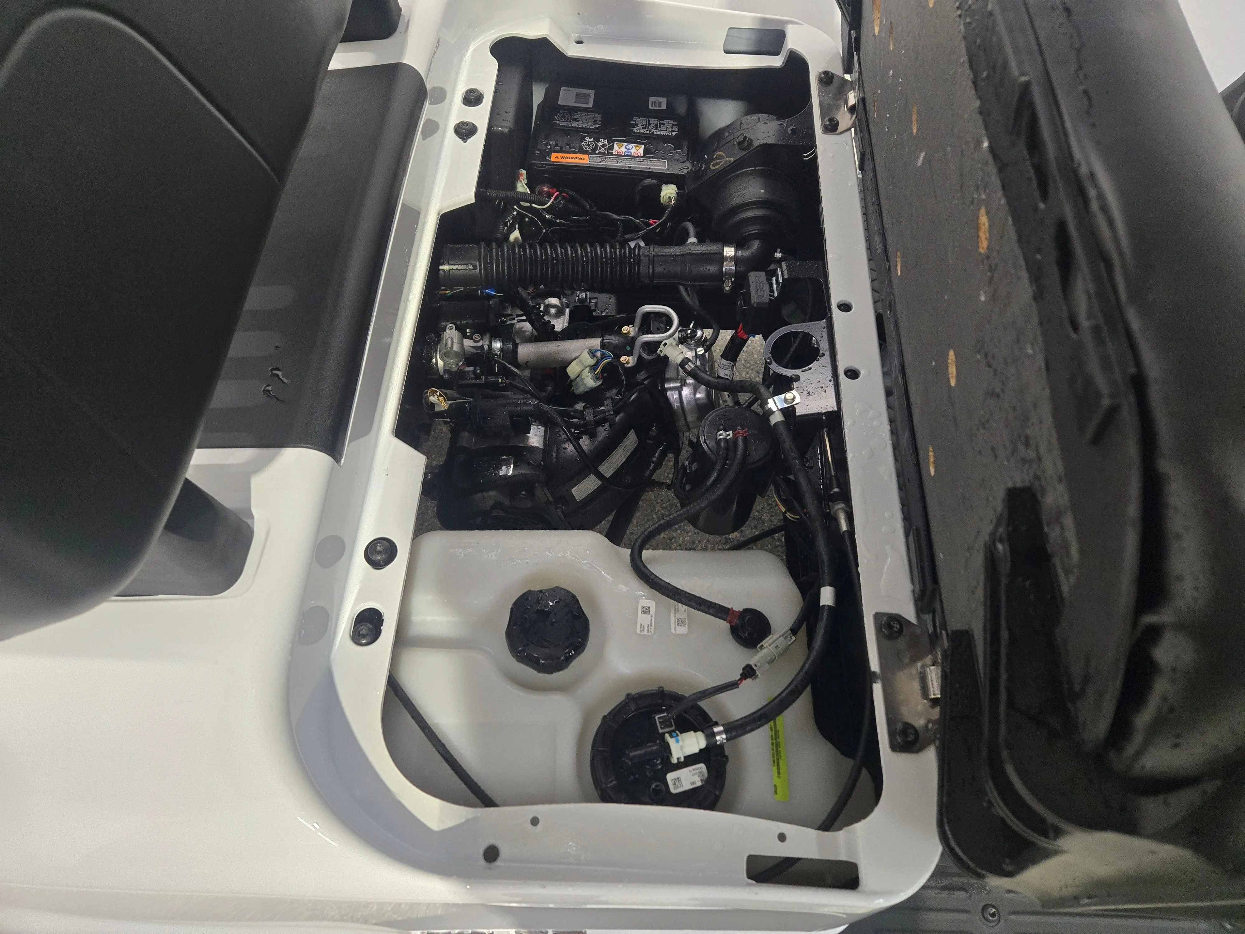 2025 E-Z-GO Valor 2 Passenger Gas