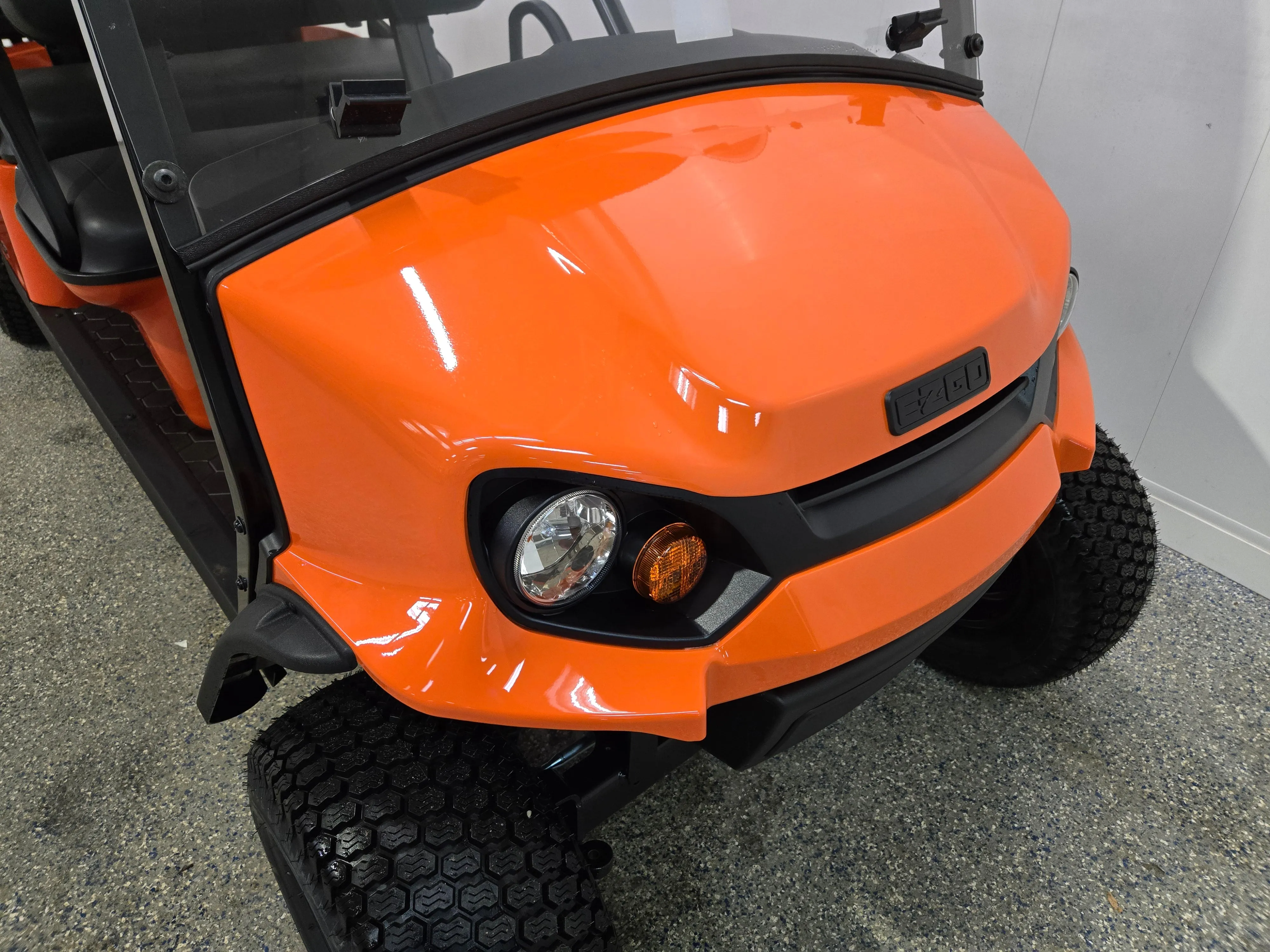 2025 E-Z-GO Valor 6 Passenger Electric