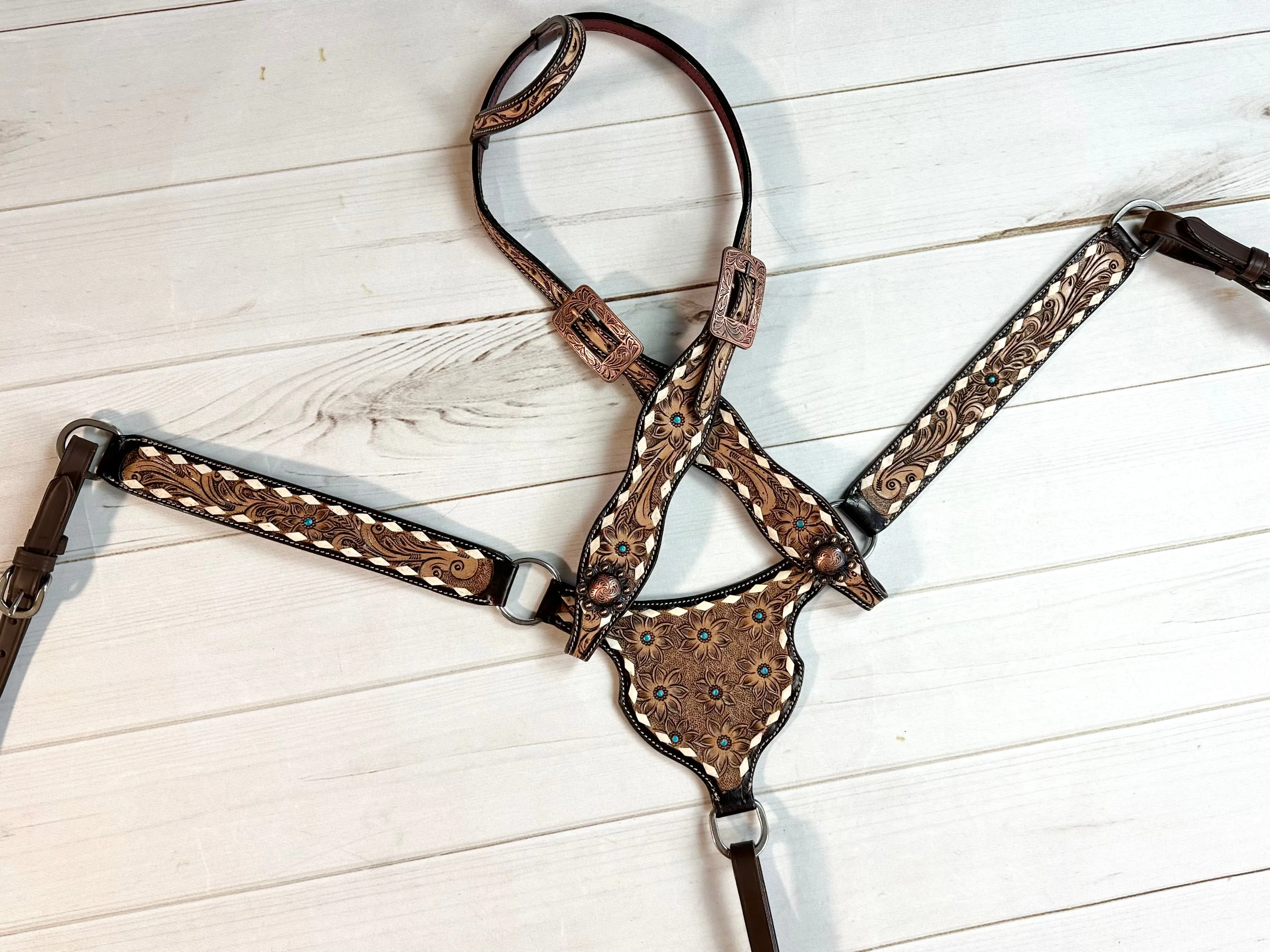 Blue Daisy Gladiator Style Leather Tack Set