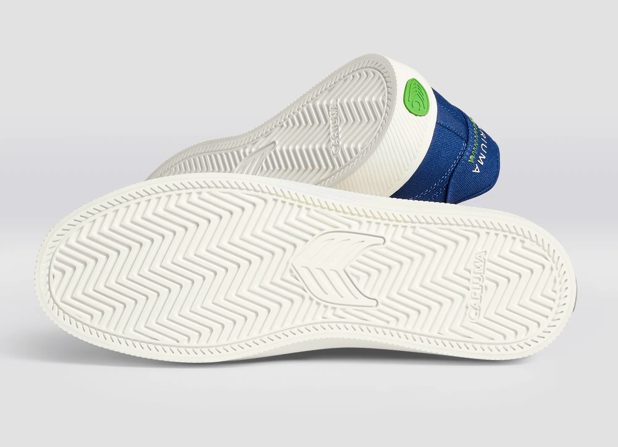 Cariuma Womens Naioca Shoes