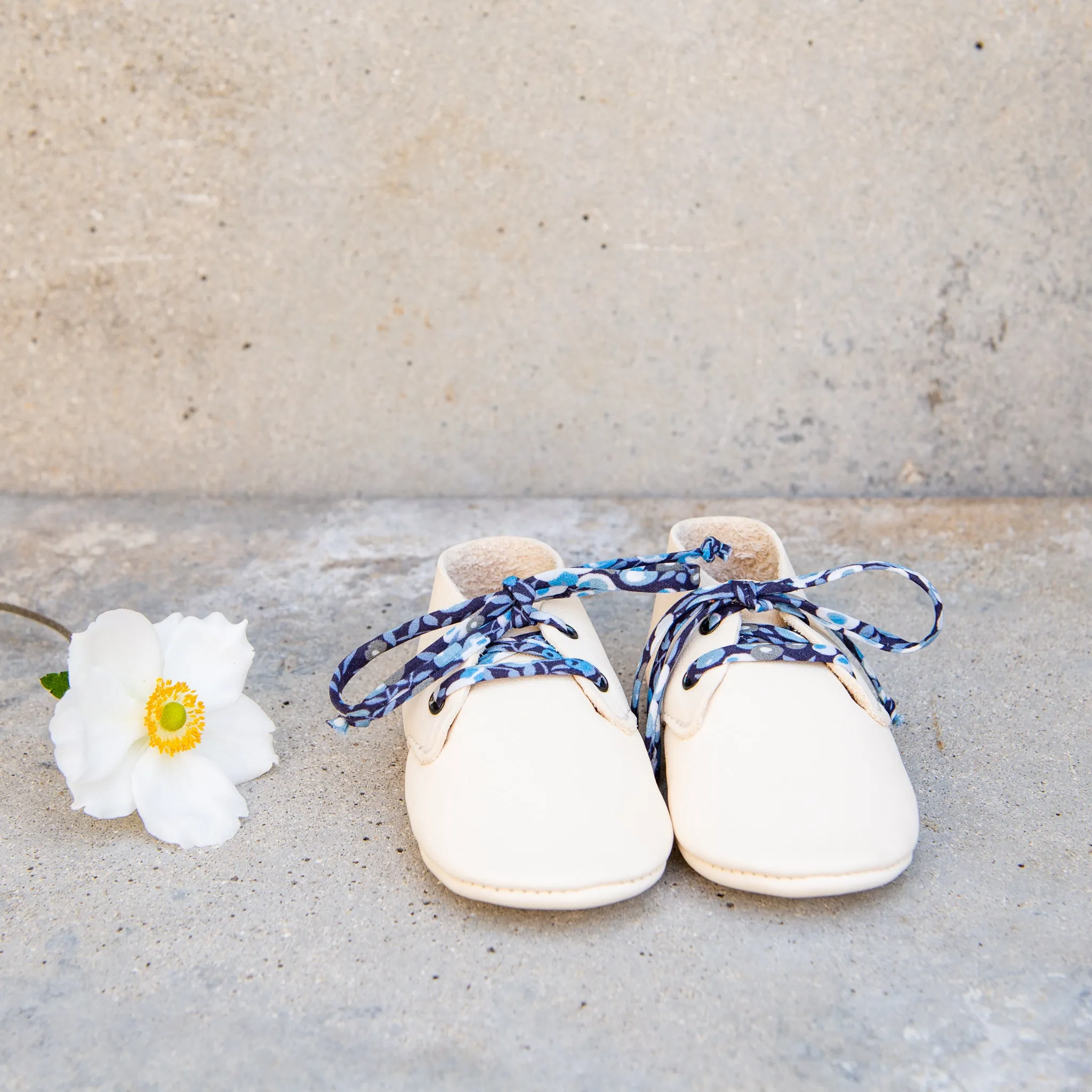 CREAM TRAVELLERS WITH LIBERTY PRINT LACES