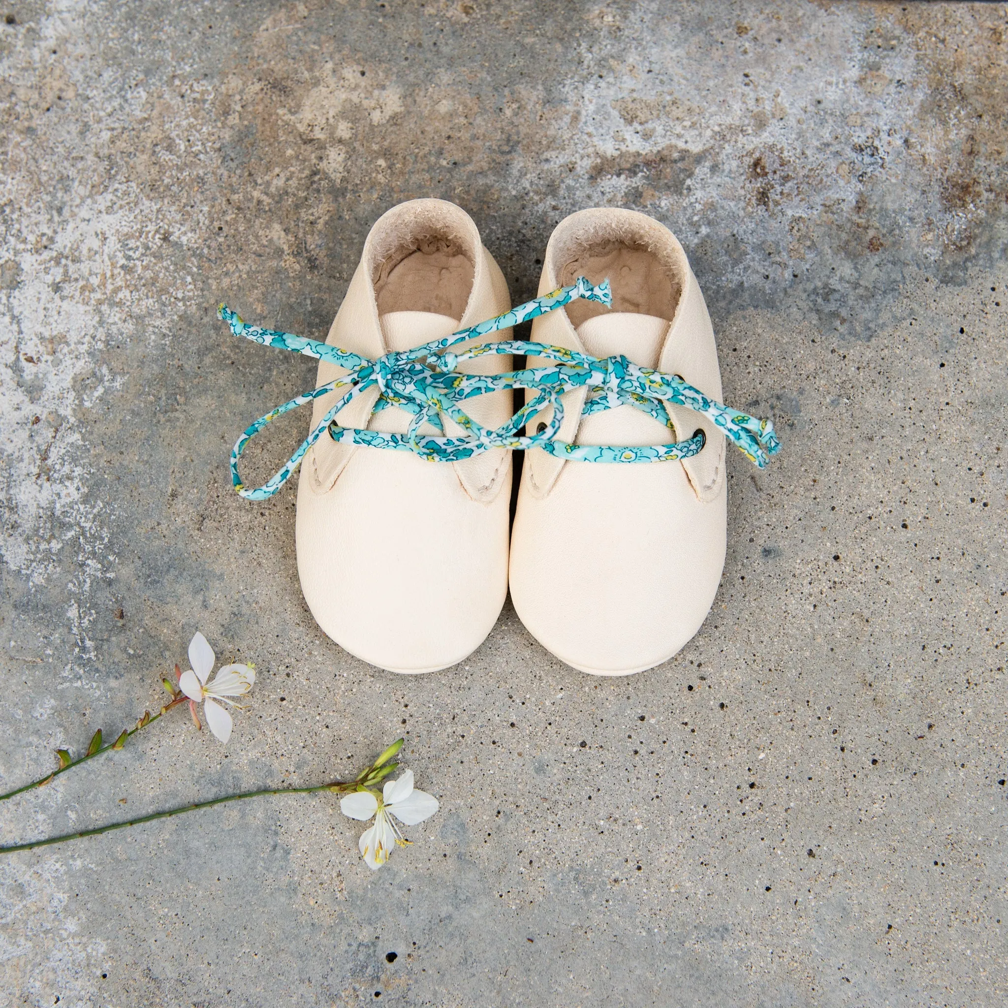 CREAM TRAVELLERS WITH LIBERTY PRINT LACES
