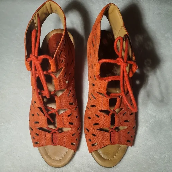 Earth Shoes Gladiator Sandal Wedge Daylily Red 11