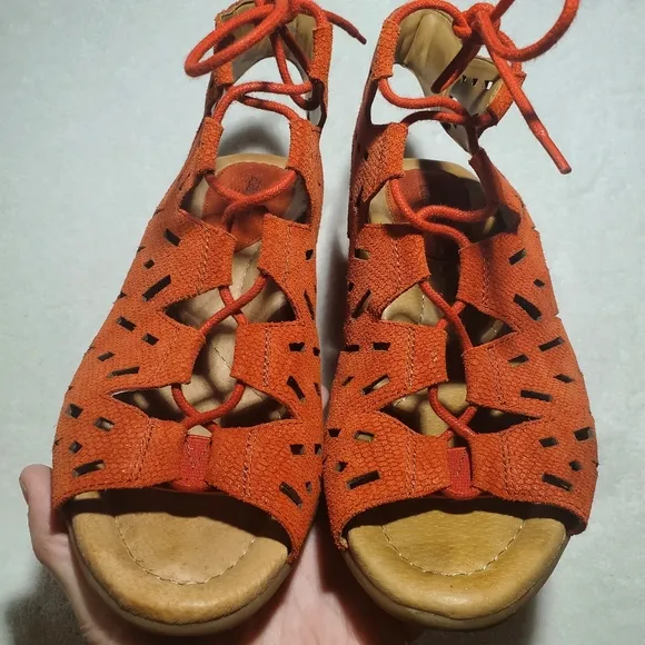 Earth Shoes Gladiator Sandal Wedge Daylily Red 11
