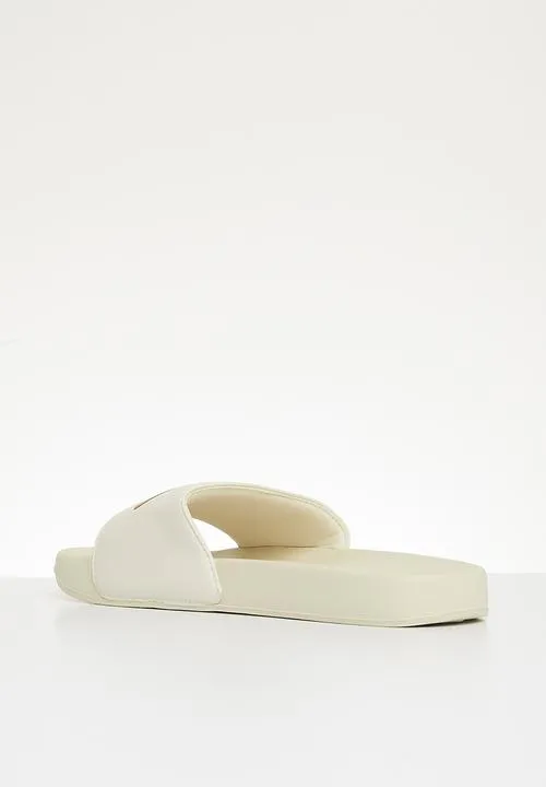 Fila Ladies Hillside Metallic Slide Gardenia