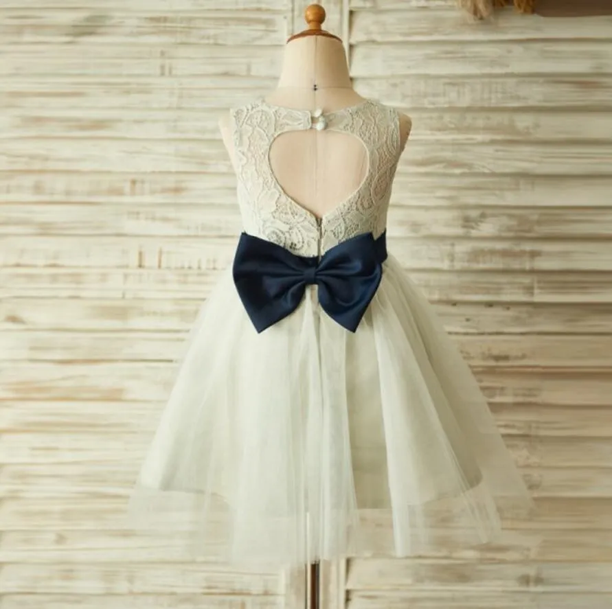 Ivory Beautiful Lace and Tulle Sleeveless Scoop Cheap Flower Girl Dresses with Bow, FG0087