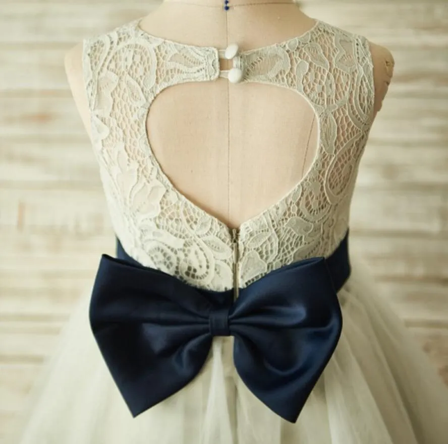 Ivory Beautiful Lace and Tulle Sleeveless Scoop Cheap Flower Girl Dresses with Bow, FG0087