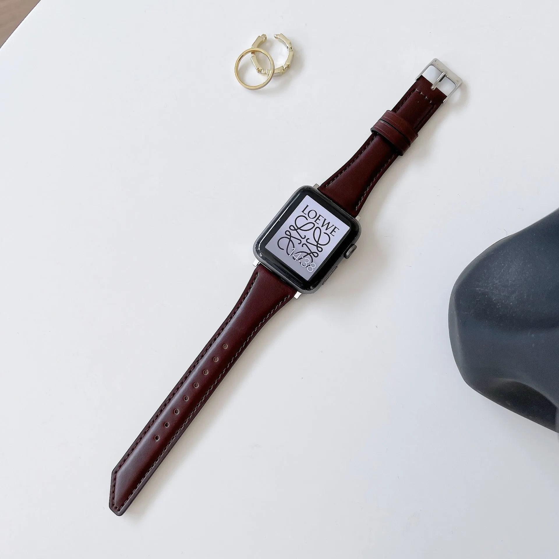 Ladies' Slim Retro Leather Band For Apple Watch