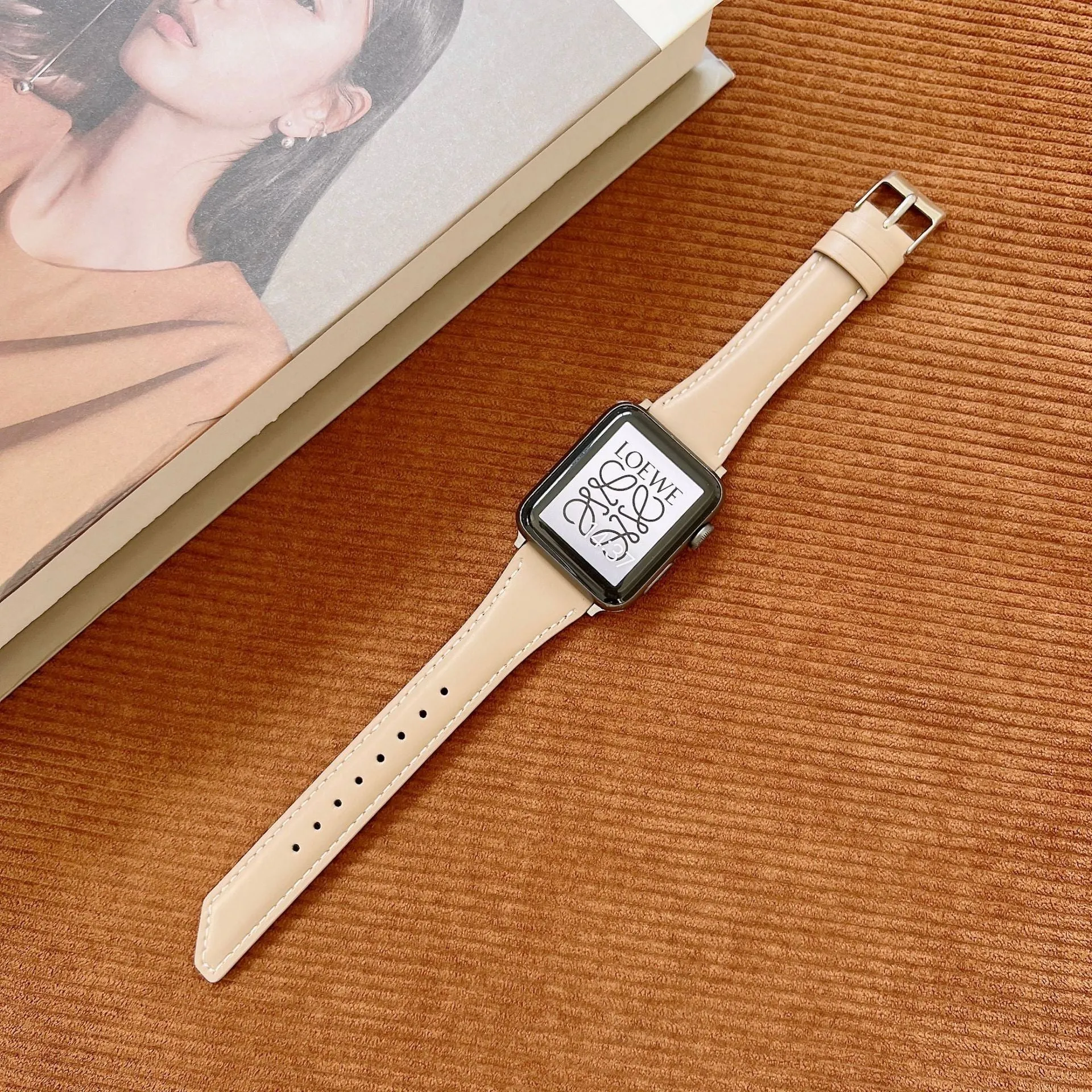 Ladies' Slim Retro Leather Band For Apple Watch