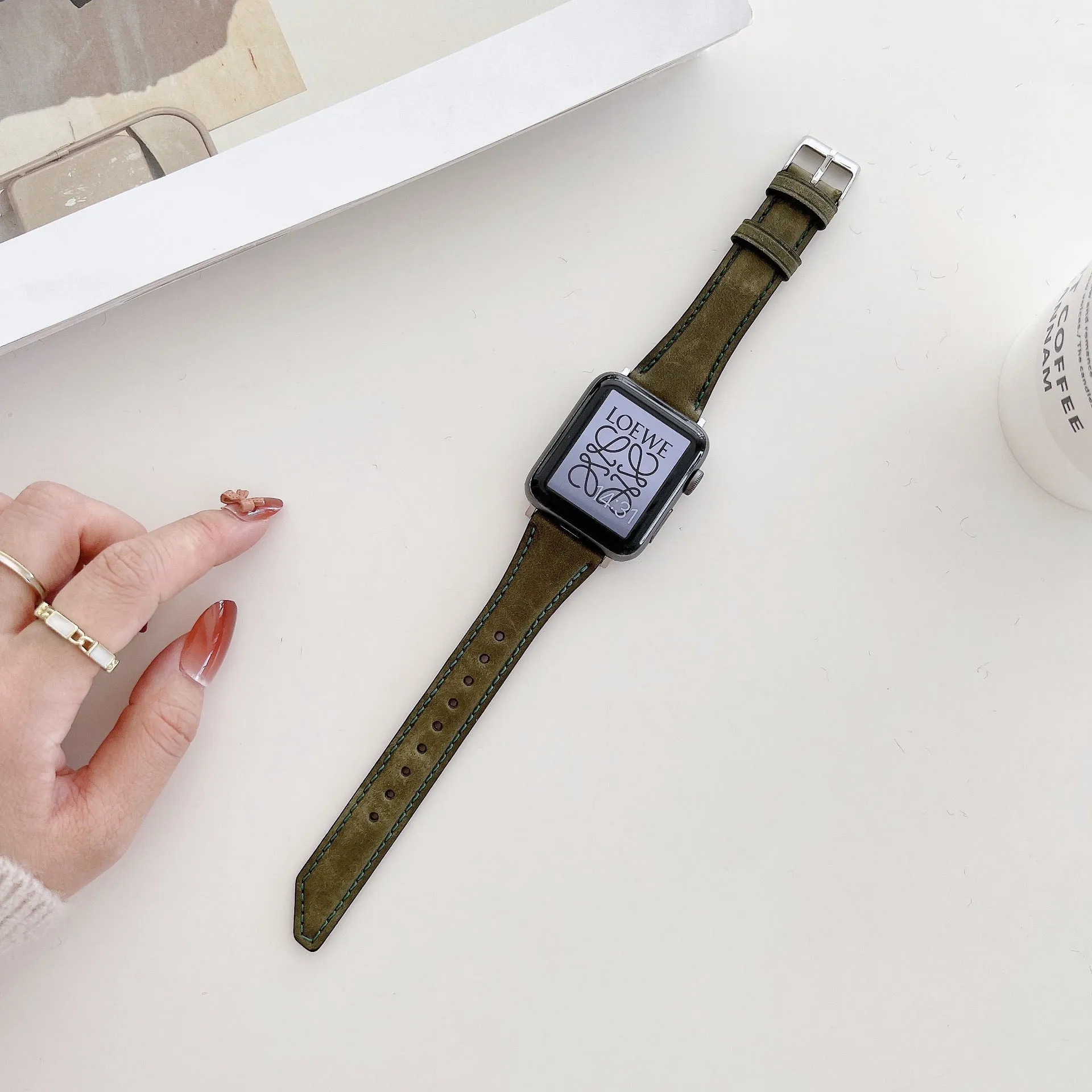 Ladies' Slim Retro Leather Band For Apple Watch