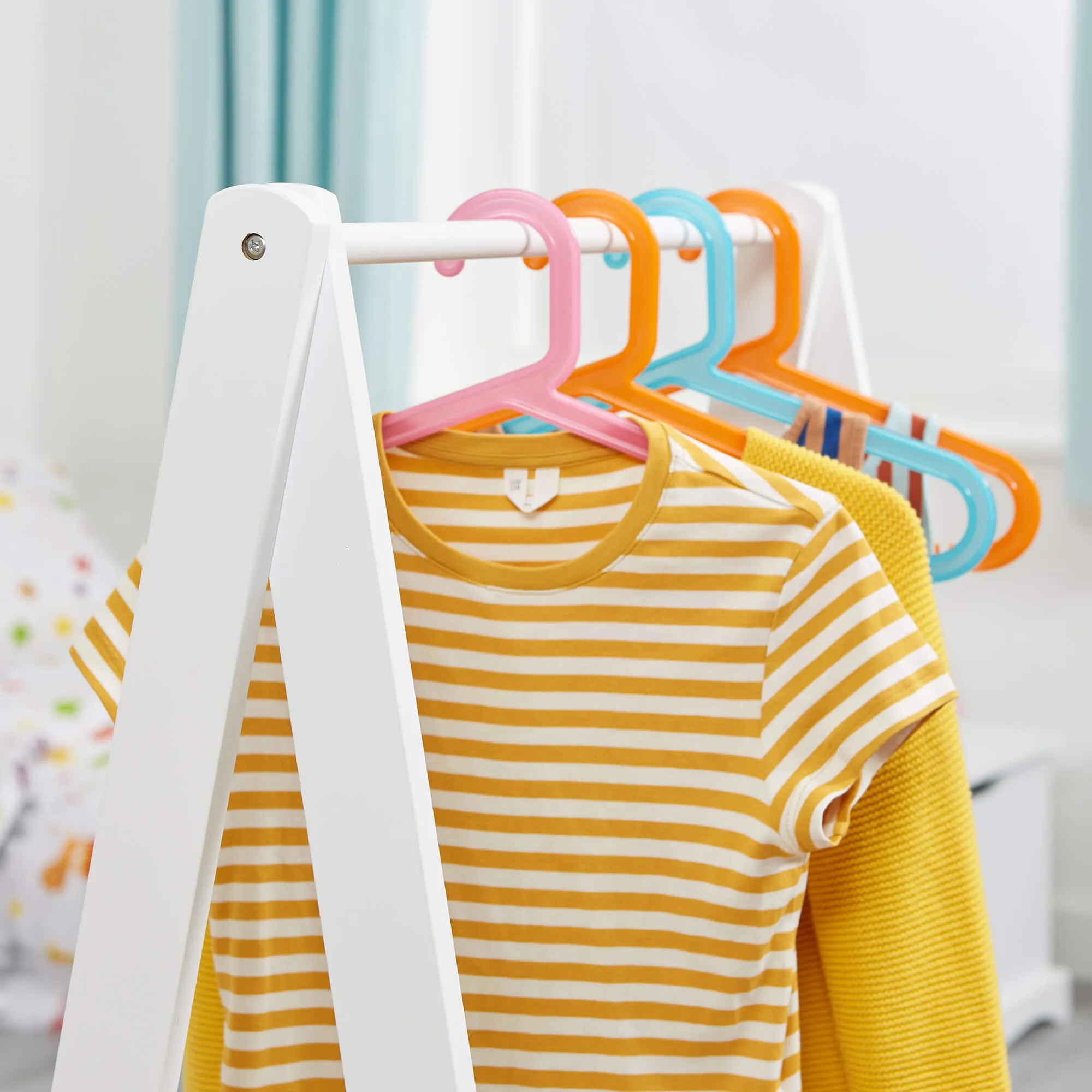 Montessori Wooden Childrens Clothes Rail with Storage | Dress up Rail | 98cm High