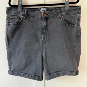 New Look Curves‎ Women’s Black Denim Boyfriend Shorts Plus Size 20