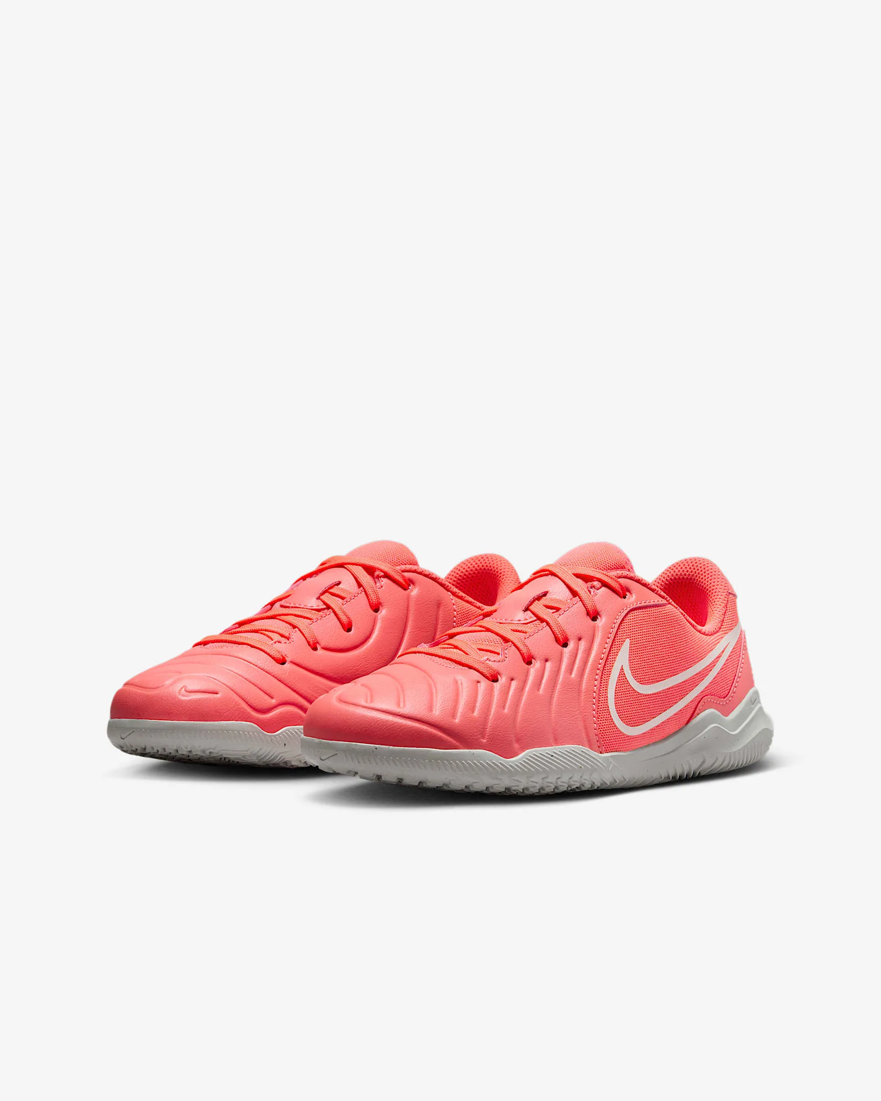 Nike Jr. Tiempo Legend 10 Club Little/Big Kids' Indoor/Court Low-Top Soccer Shoes