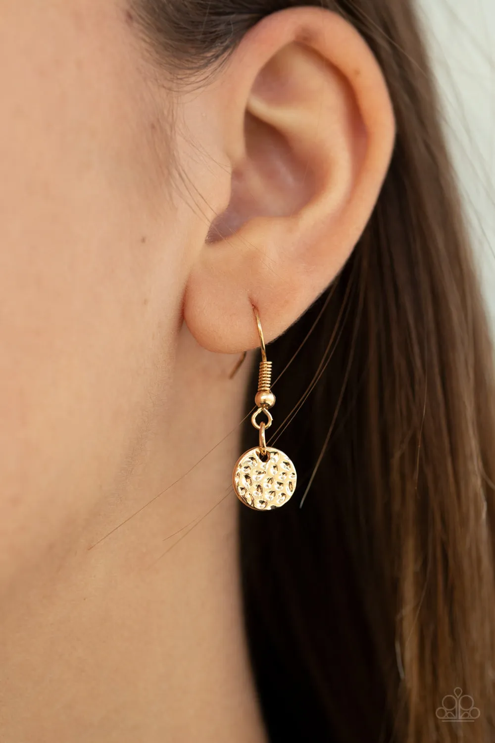 Paparazzi - Gladiator Glam - Gold Necklace