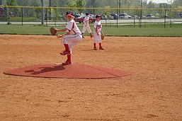 TPM- 10' 4 PIECE YOUTH MODEL GAME MOUND W/ARTIFICIAL TURF